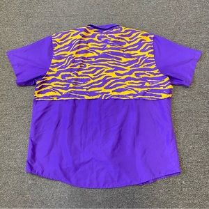 Magellan Men’s XXL Fishing Shirt Purple Tiger Stripes LSU Louisiana State